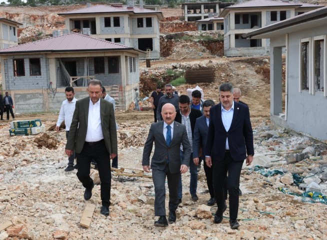 Vali Varol Sincik’te Ziyaretlerde Bulundu