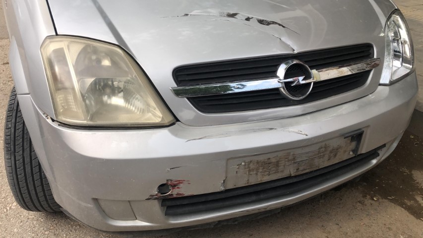 Otomobille Motosiklet Çarpıştı: 1 Yaralı