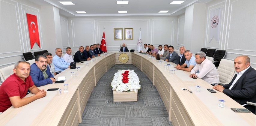 Vali Varol Köy Muhtarları İle Buluştu