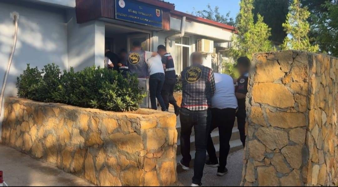 Uyuşturucu Parasını Çalan Şahıslar Tutuklandı