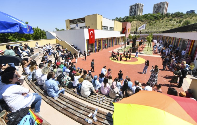 Engelsiz Çocuk Bakımevi’nde Mezuniyet Coşkusu