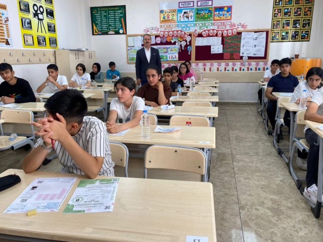Tosun Sınav Öncesinde Okulları Ziyaret Etti