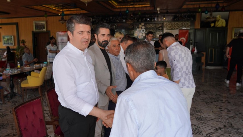 Tutdere Bayram'da Hemşehrileriyle Buluştu