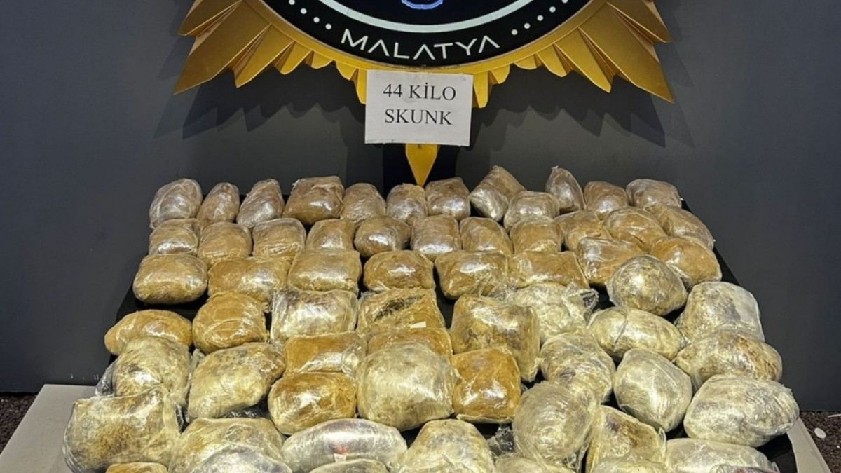 Malatya'da Araçtaki Uyuşturucuya 3 Gözaltı