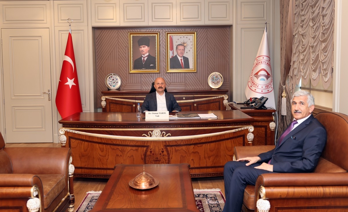 Başkan Hallaç'tan Vali Varol'a ziyaret