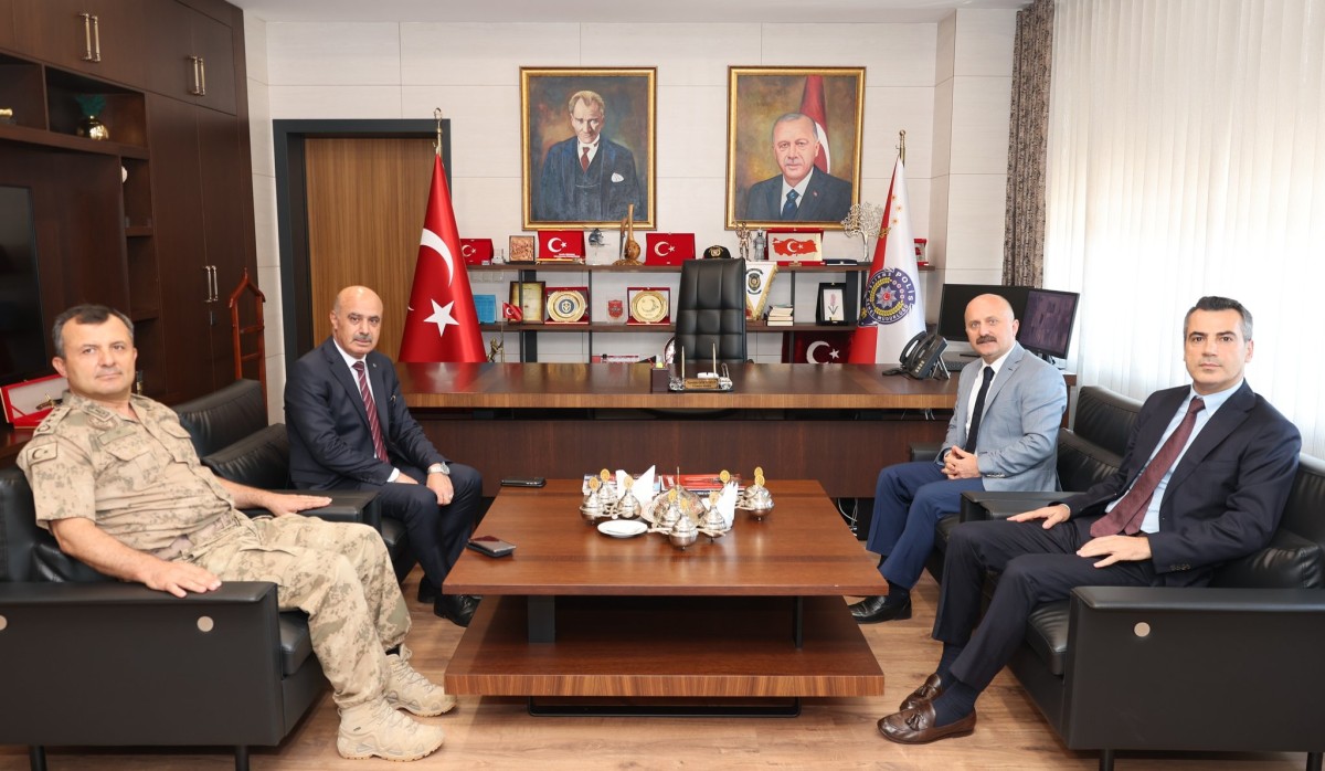 Vali Varol Vali Ünlüer'i Ziyaret Etti