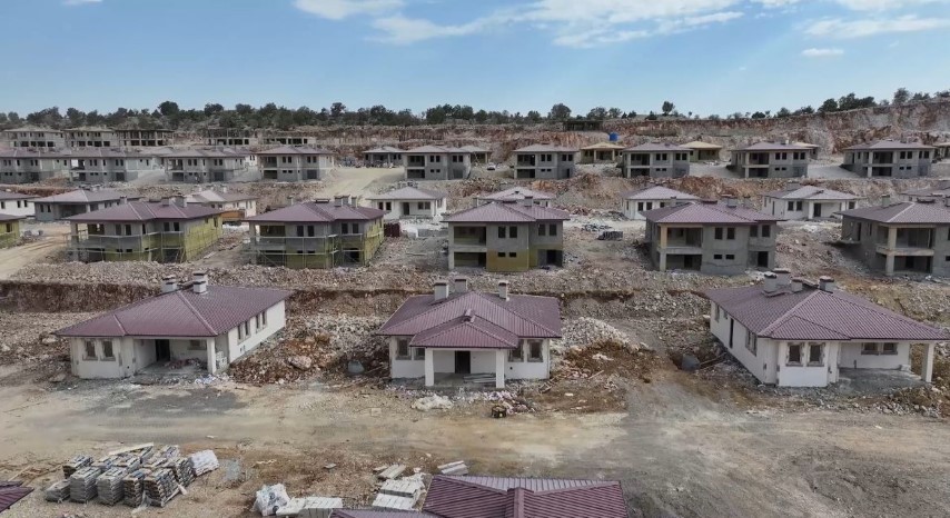 Sincik'te Köy Evlerinin Yapımına Hız Verildi