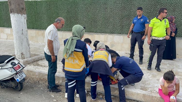 Motosikletteki 3'ü Çocuk, 5 Kişi Yaralandı