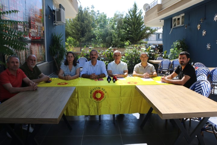 Eğitim-Sen'den 'Deprem Raporu'