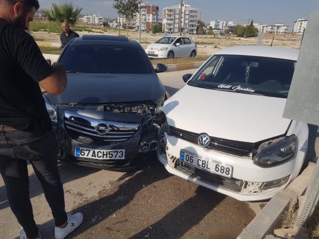Adıyaman'da İki Araç Çarpıştı: 1 Yaralı