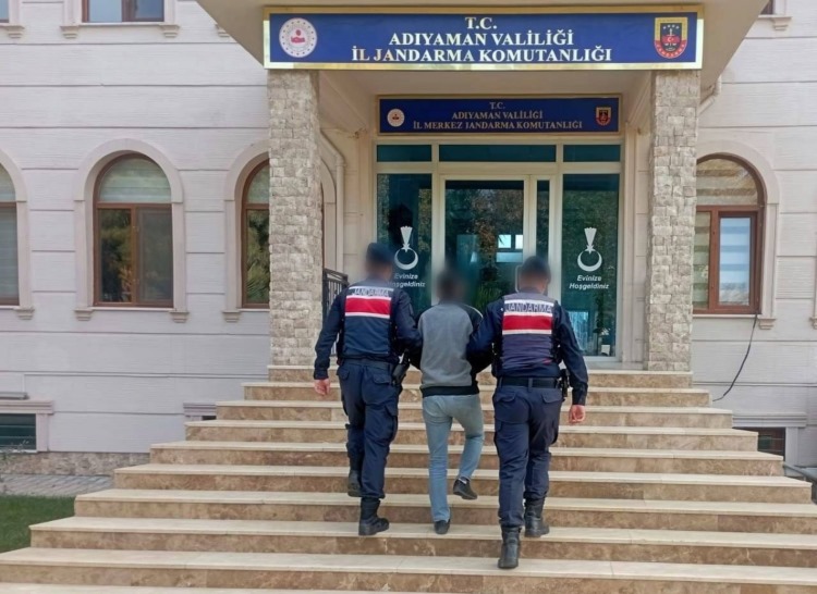 15 Yıl Hapis Cezası Bulunan Firari Yakalandı