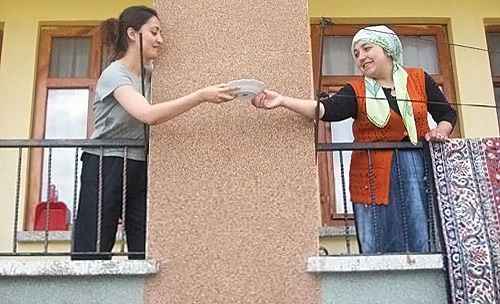 Komşuluk Bağları Artık O Kadar Güçlü Değil