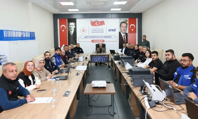 Vali Varol, AFAD İl Müdürlüğünü Ziyaret Etti