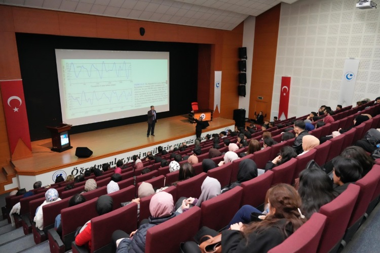 ADYÜ'de Küresel Isınma konferansı Düzenlendi