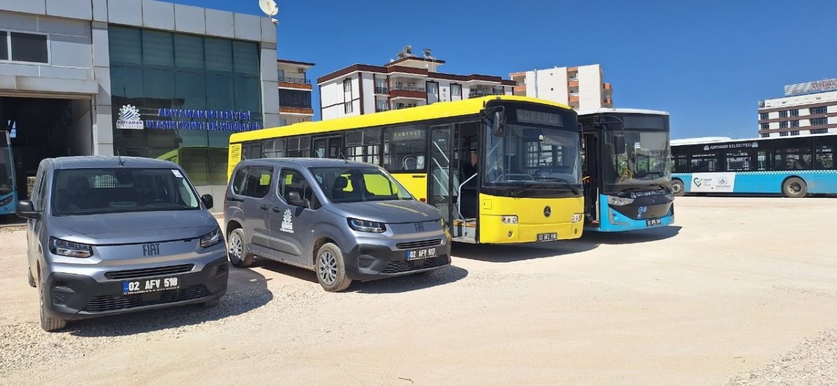  Adıyaman Belediyesi'ne Araç Desteği 