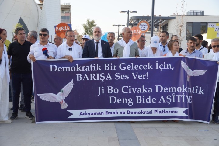 Adıyaman'da, ‘Barış’ İçin Yürüdüler