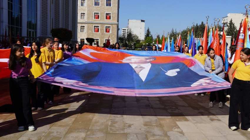 23 Nisan'da Çelenk Sunma Töreni