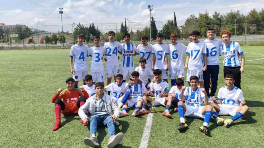 Kahta Belediyespor İl Şampiyonu Oldu