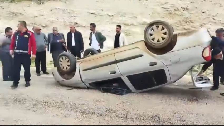 Besni’de Otomobil Takla Attı: 1 Ağır Yaralı