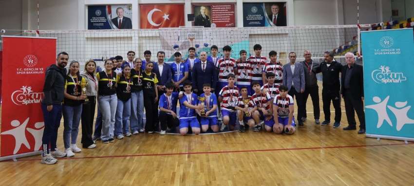 Adıyaman’da Okul Voleybolu Tamamlandı