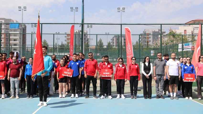 Genç Raketler Adıyaman’da Kortlara Çıktı