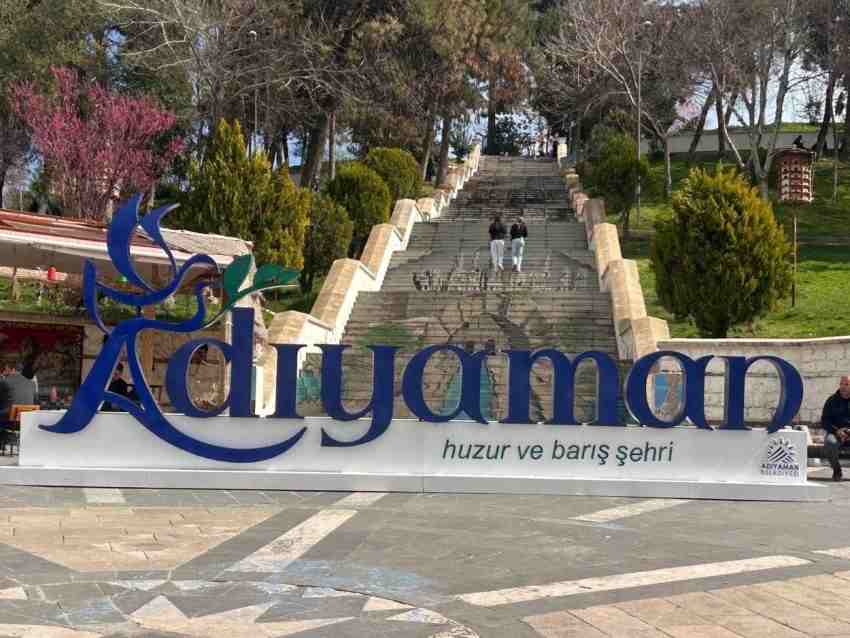 Adıyaman Çarşısı Alarm Veriyor: Esnaf Endişeli