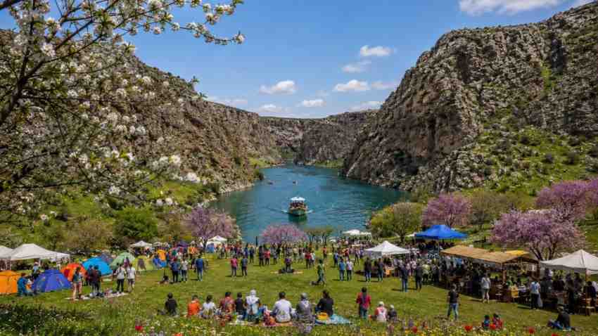 Besni Kızılin’de Müzik ve Doğa Buluşuyor