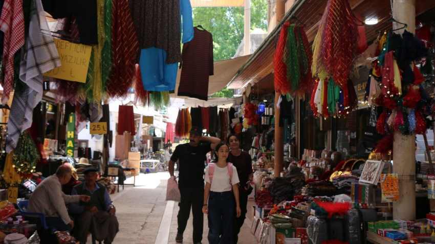 Demirciler Pazarı’nda Bayram Sessizliği