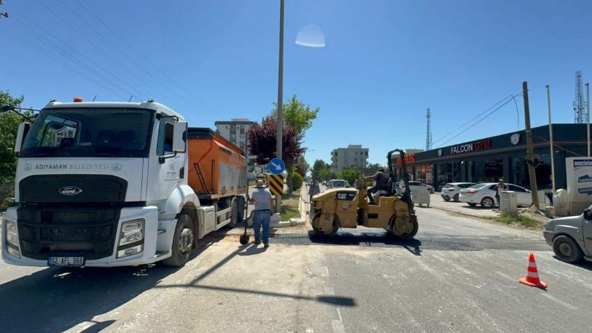 Karapınar Caddesi’nde Asfalt Mesaisi Sürüyor