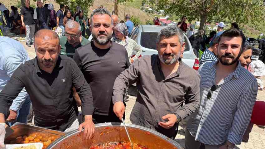 Ap Aziz Dede Anısına 1200 Kişilik Kardeşlik Sofrası