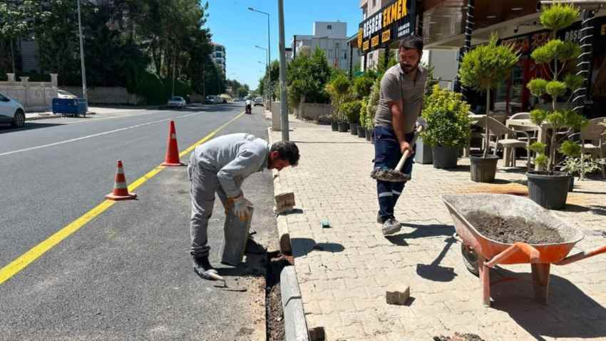 Adıyaman’da 6 Ekip Kaldırımlar İçin Seferber Oldu