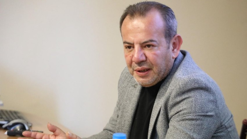 Tanju Özcan CHP’den İstifa Etti