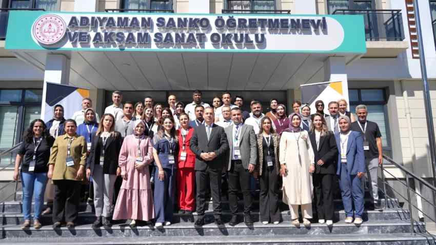 Adıyaman'da Öğretmenlere Yapay Zekâ Destekli Proje Eğitimi