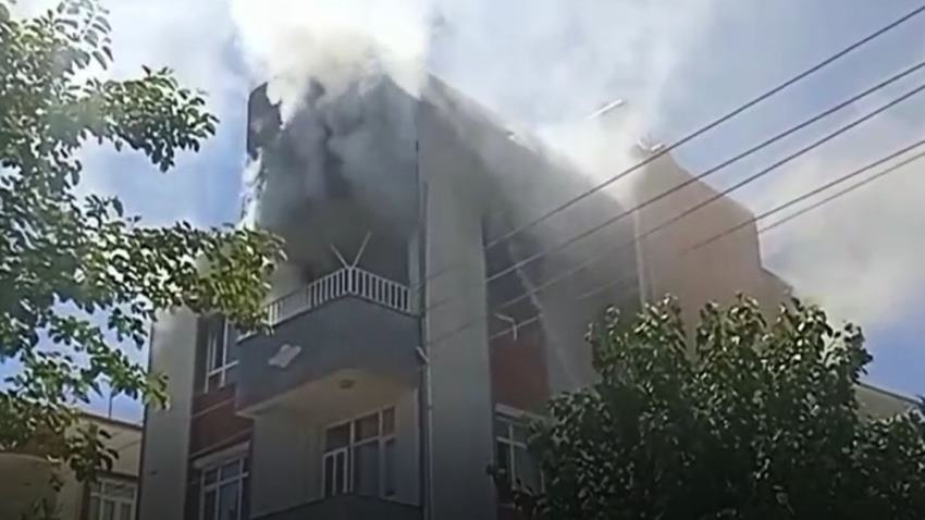 Adıyaman’da Apartman Yangını: Dumandan Etkilenen 1 Kişi Hastaneye Kaldırıldı