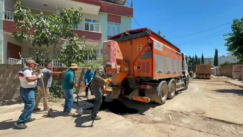 Adıyaman’da Hasarlı Yollara Asfalt Dokunuşu