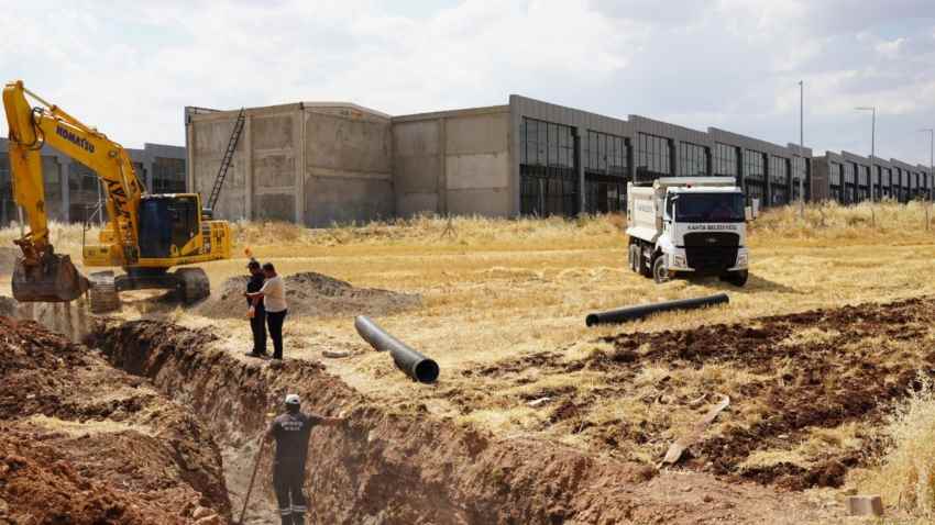 Kahta Oto Galericiler Sitesi'nde Altyapı Çalışmaları Başladı