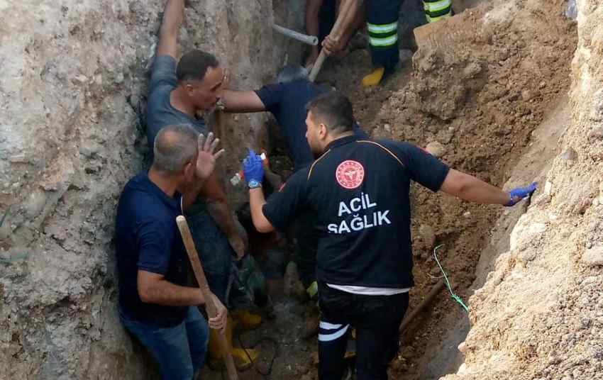 Adıyaman'da Göçük Altında Kalan İşçi Kurtarıldı