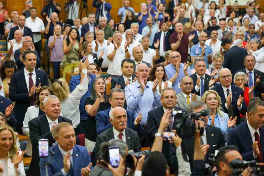Özel'den Kılıçdaroğlu'na yarış çağrısı
