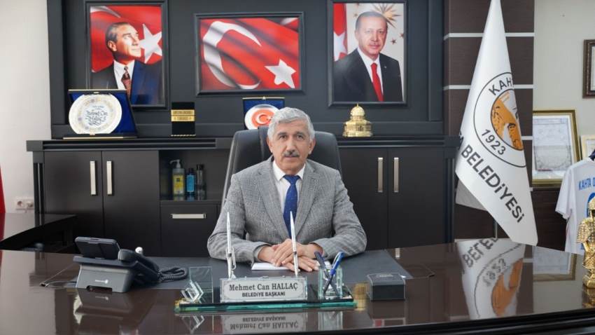 Hallaç: 15 Temmuz milli iradenin simgesidir