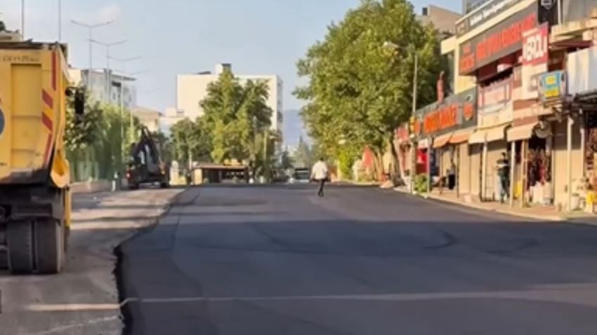 Kahta'da otogar yoluna sıcak asfalt