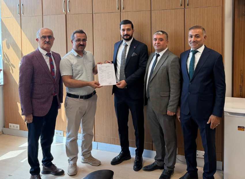 Köse, mazbatasını alarak göreve başladı