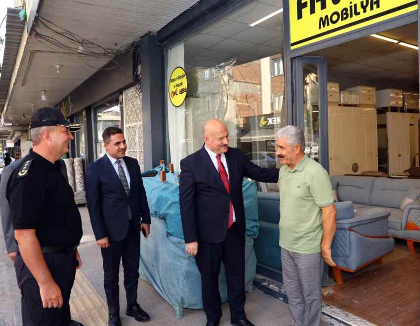 Vali Küçük, Sıratut esnafını ziyaret etti