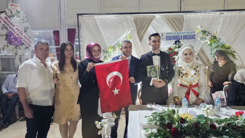 Adıyaman’da Arıcak çiftinin mutlu gününde protokol buluştu