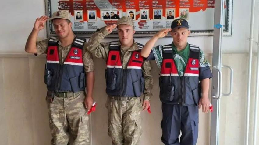 Besni’de özel bireyler için duygu dolu askerlik