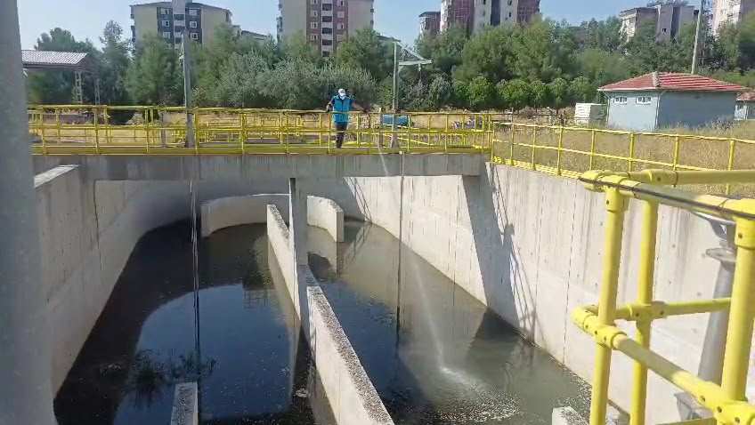 Adıyaman’da karasinek ve haşereye karşı yoğun mücadele
