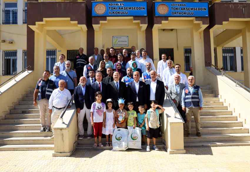 Adıyaman’da 5 bin öğrenciye kırtasiye desteği
