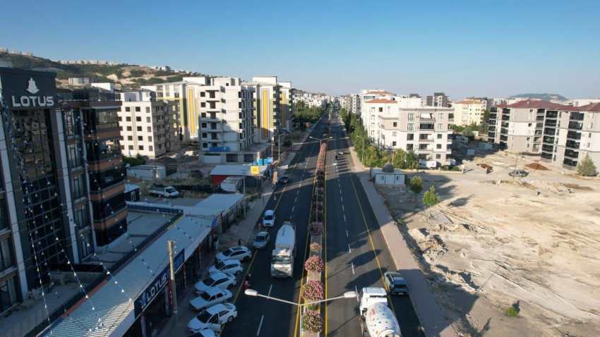 Adıyaman’da asfalt ve yol çalışmaları sürüyor