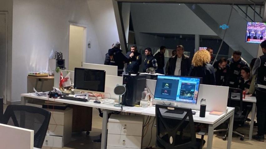 Özel’den Halk TV’ye kayyım kararına tepki