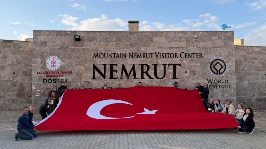 Nemrut’ta Türk Bayraklı Birlik Mesajı