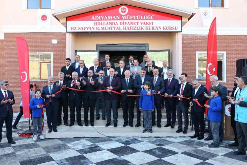 Adıyaman'da hafızlık kursu ve cami açıldı